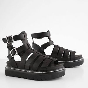 Steve Madden Benefit Black Leat Sandal